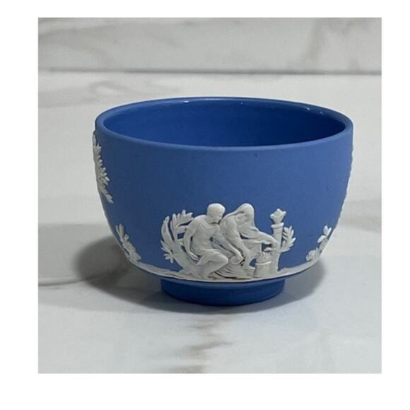 Vintage Wedgwood Jasperware Small Open Sugar Bowl 2" x 3" - Picture 2 of 5